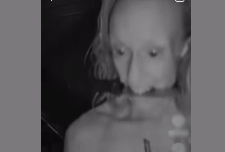 Mujer de una secta intenta atacar a turistas en hospedaje de Nashville, video viral.png