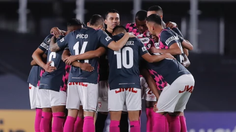 Independiente Santa Fe hizo el rid&iacute;culo en Argentina