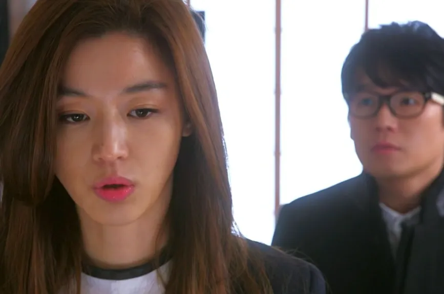 En vez de lucir decaída, Song Yi se ha decidido a cambiar de agentes, quien espera limpiar su imagen.