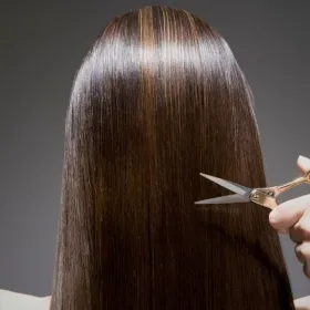 4 versiones del corte wolf cut que enmarcan el rostro y transforman el cabello lacio al instante.jpg