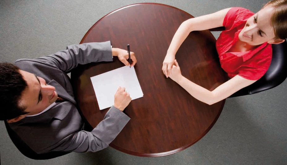 Los empleadores dicen que los jóvenes no duran en un empleo es por que no están capacitados.