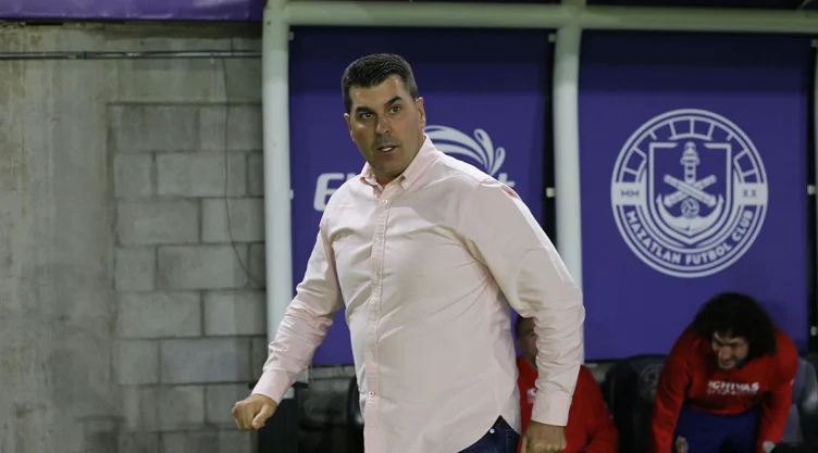 Ismael Rescalvo, técnico de Mazatlán