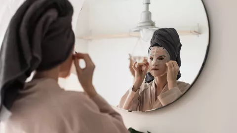 ¿Cómo hacer una mascarilla que elimina arrugas sin gastar tanto dinero?