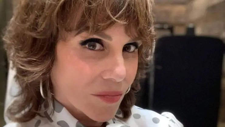 rebeca jones es hospitalizada de emergencia