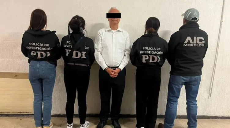 Exdirector de Pemex vinculado a proceso por agresión a su esposa.