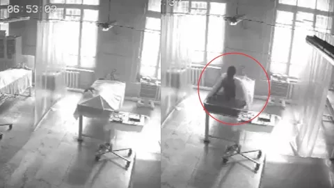¡De terror! Cámaras de una morgue captan un cuerpo levantándose (VIDEO)
