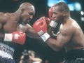 Mike Tyson protagonizó una de las escenas más emblemáticas del boxeo, le arrancó un pedazo de oreja a Evander Holyfield.