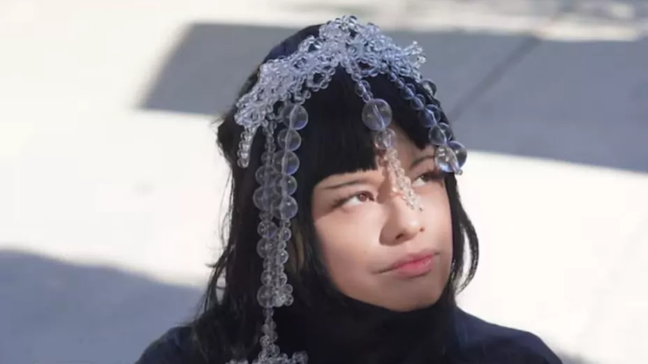 ¿Qué hace Amandititita?; Libro ‘El propósito de la oscuridad’, autobiografía y música