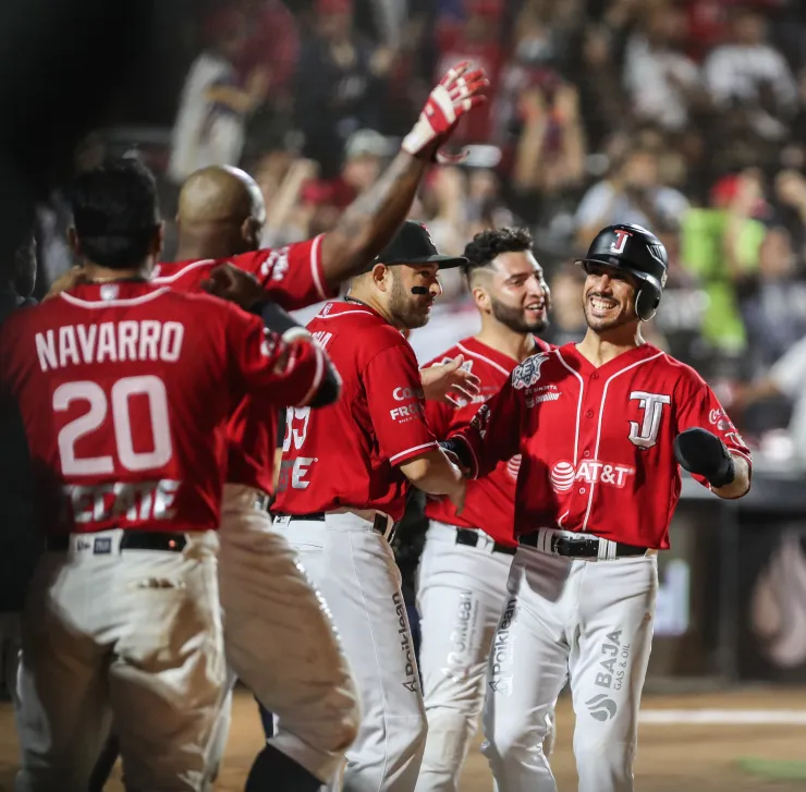 Efrén Navarro MVP Serie del Rey Toros de Tijuana campeón