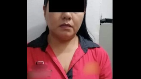 La FGE de Oaxaca confirmó la detención de una maestra acusada por el abuso de cinco menores en el 2007.