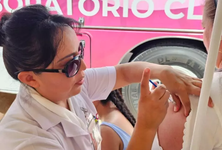 Invita SESA a vacunarse contra la influenza y el Covid-19 en Quintana Roo.jpg