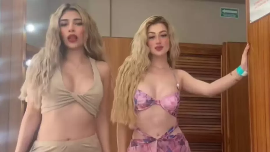 Vivian de la Torre Valeria Márquez