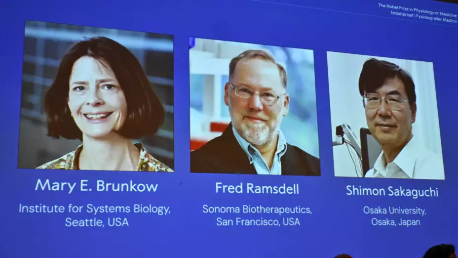 Mary E Brunkow, Fred Ramsdell y Shimon Sakaguchi, galardonados con el Nobel de Medicina 2025.