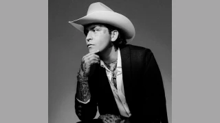 Papás de Nodal los traicionan y van al cumpleaños de Inti con Cazzu.png