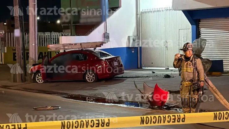 Asesinan a un hombre a bordo de su vehículo en la colonia Anáhuac, en Mazatlán