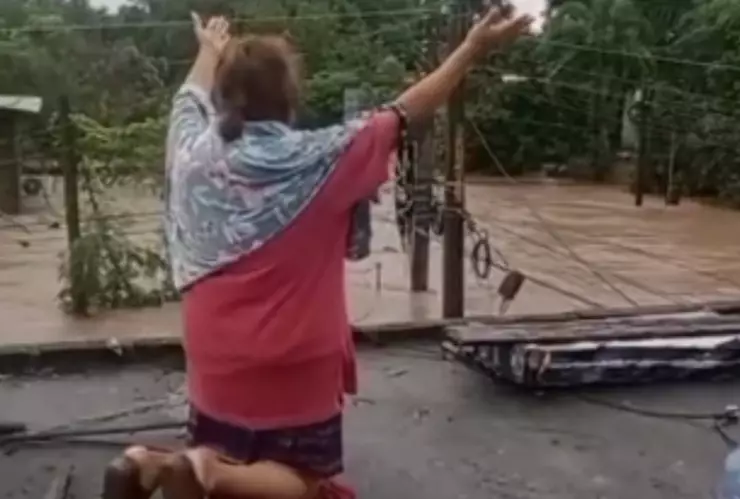 Rezan para que baje el nivel del río Cazones