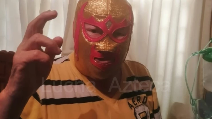 Fray Tormenta luchador Covid-19