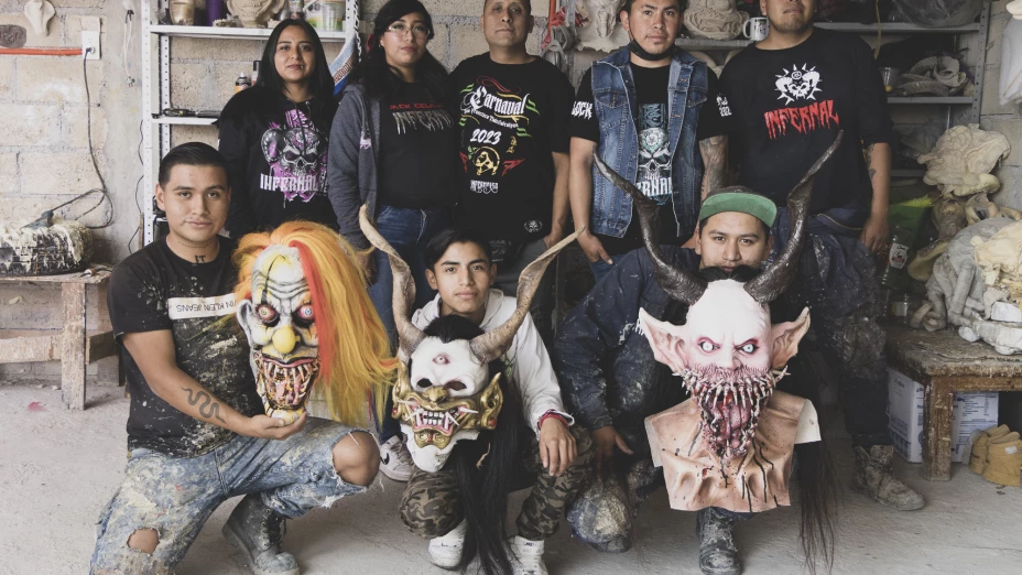 Creadores de ilusiones: Infernal Jack, hacen máscaras pero personifican pesadillas