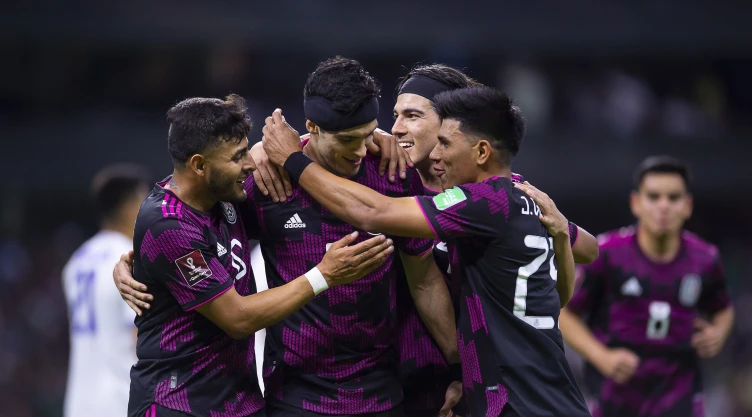 Raúl Jiménez Alexis Vega Selección Mexicana Qatar 2022
