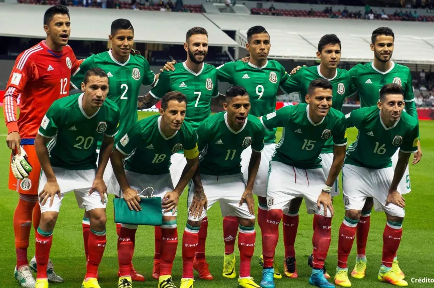 16 Uniformes seleccion mexicana mexico.jpg