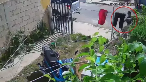 VIDEO_ Exponen a ladrón robando pantalones en Ciudad Caucel