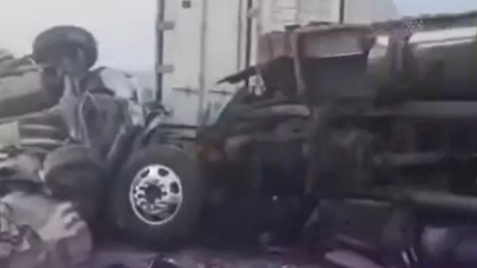 VIDEO | ¡Impactante! Así quedaron los tráileres volcados en la Autopista Guadalajara a Colima
