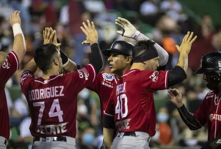 Toros vs Leones | Juego 4 Serie del Rey