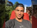 Cristiano Ronaldo selfie con gorra.jpg
