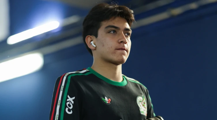 ¡Récord en la mira! Gilberto Mora podría convertirse en el mundialista más joven de México