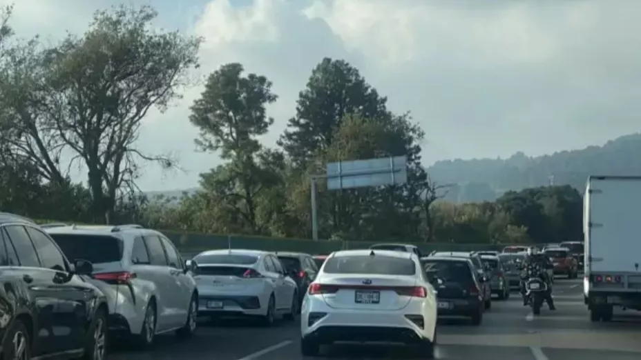 Hoy No Circula este 27 de octubre de 2025: Autos que no podrán transitar en CDMX y Edomex