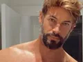 William Levy sin camisa..jpg