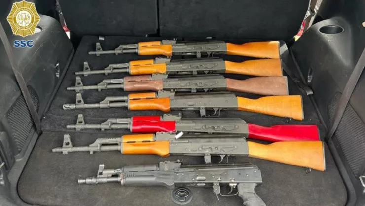 Detienen a sujeto con 7 armas largas en CDMX