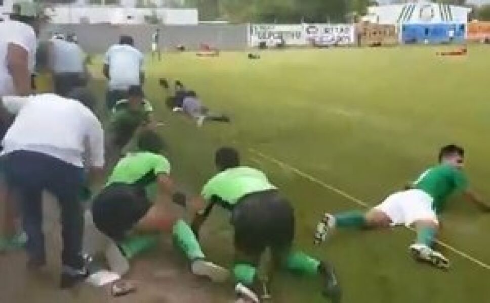 Matan a tres hombres durante un partido de futbol en Guanajuato