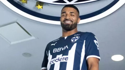 Rodrigo Aguirre en Rayados