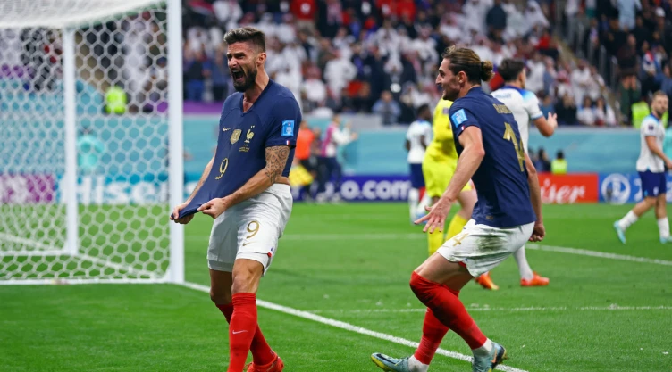 Olivier Giroud celebra en Qatar 2022