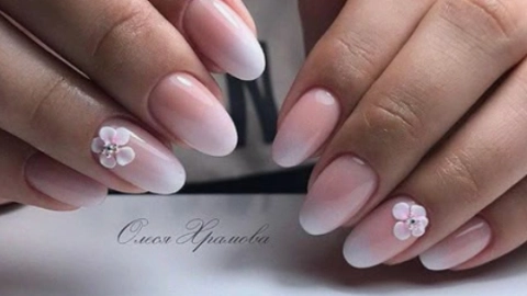 Uñas rosa empolvado