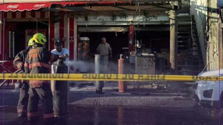 ÚLTIMO MOMENTO: Se registra explosión dentro de una taquería en la colonia Jardines del Valle