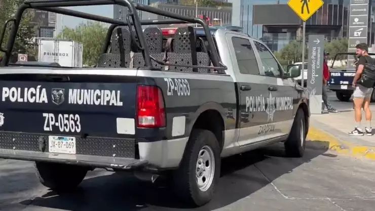 Asesinan a dos hombres en gimnasio de plaza comercial de Zapopan