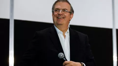 Ebrard crea asociación