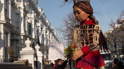 FOTO2_MARIONETA_UCRANIA_LONDRES_REFUGIADOS.jpg