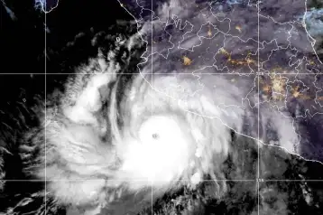 Huracán Simón sobre el océano Pacífico el 10 de octubre.