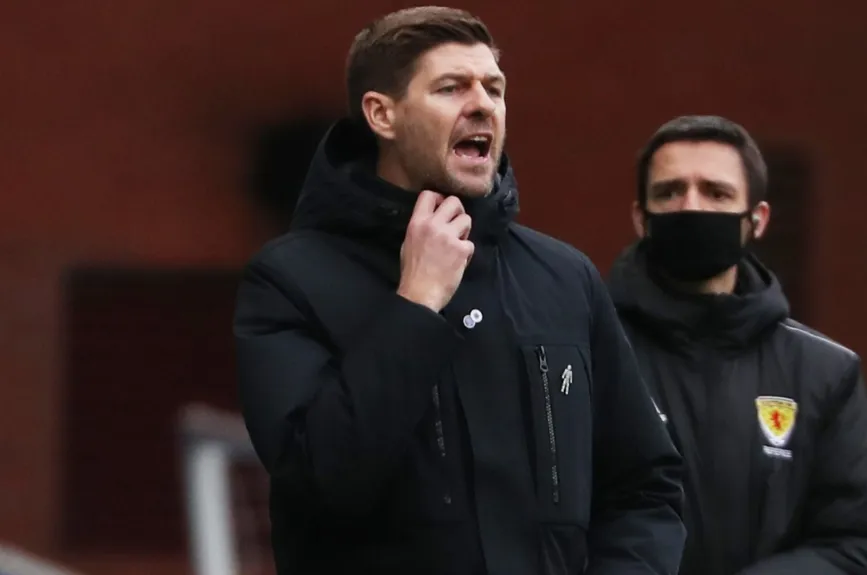 Steven Gerrard como entrenador .jpg