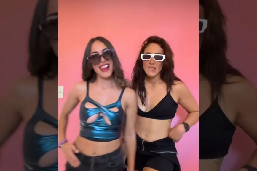 gloria y Paulette hacen oficial su relación (16).jpg