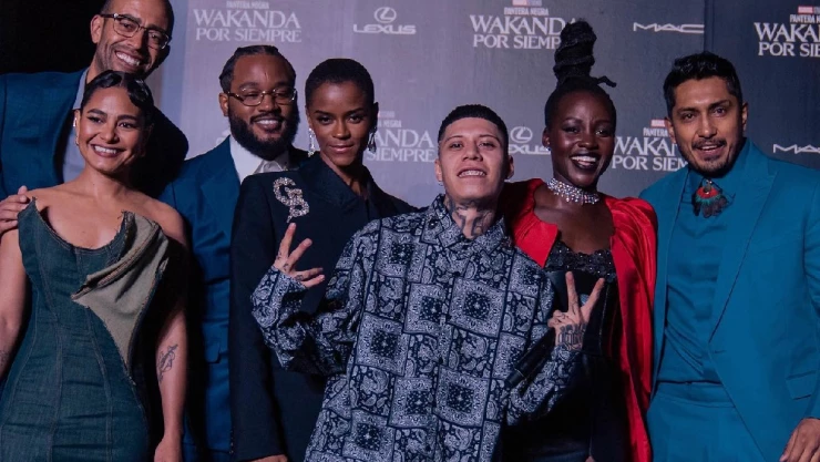 Santa Fe Klan en alfombra roja de Wakanda Forever