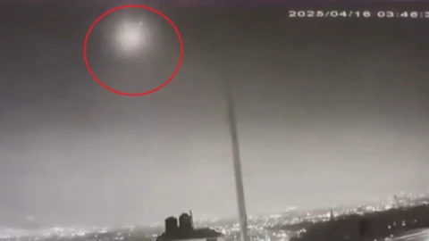 cae meteorito cdmx video hoy 16 abril 2025