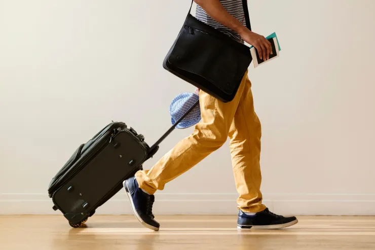 ¿Qué pasa si mi vuelo hace escala en Estados Unidos y no tengo visa?