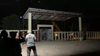 Kaavan, quien llegó al aeropuerto de Siem Reap, la segunda ciudad más grande de Camboya, el lunes 30 de noviembre, recibió una cálida bienvenida en la pista de parte de los funcionarios y también de la cantante estadounidense Cher, que había presionado para su reubicación durante años.