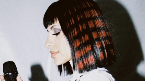 ¿Por qué lo hizo? Cazzu borra todas las fotos de su hija Inti