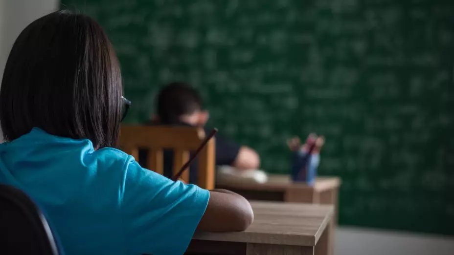 PORTADA suspenden clases en México.jpg