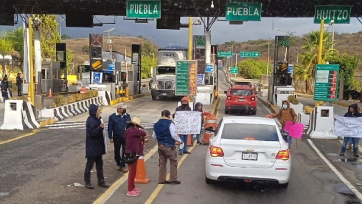 toman caseta huitzo autopista tehuacan oaxaca